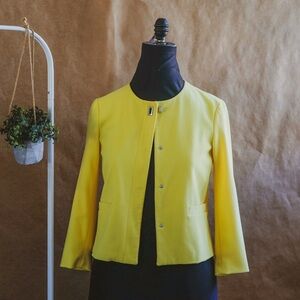 ✨ ZARA Yellow Collarless Blazer - Size Small